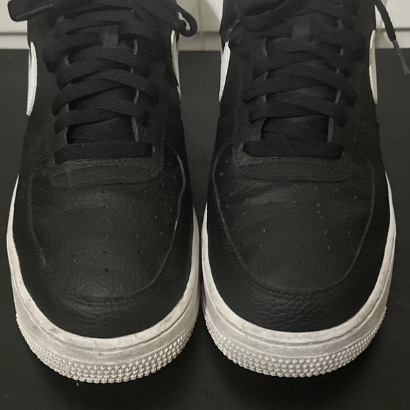 Nike Air Force 1 '07 Men's Sneaker Black White Pebbled Leather - Size 12 - Picture 2 of 9